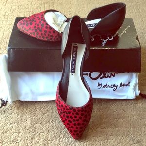 Alice and Olivia by Stacey Bender Hillary flat